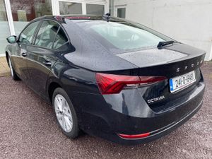 2024 Skoda Octavia AMBITION 2.0 TDI 115 - Image 4
