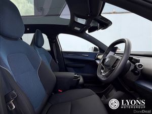 Volvo EX30 Single Motor Ex Range BEV 272hp Ultra - Image 3