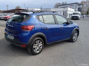Dacia Sandero Stepway TCe 90 STEPWAY Essential - Image 4