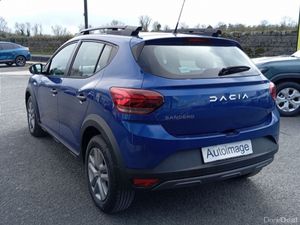 Dacia Sandero Stepway TCe 90 STEPWAY Essential - Image 2