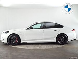 BMW M5 Saloon - Image 3