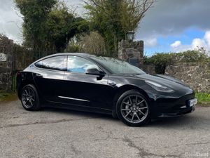 Tesla Model 3 - Image 3