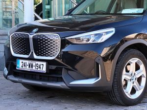 BMW iX1 eDrive20 Sport LOW MILEAGE - Image 3