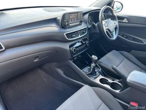 Hyundai Tucson 2WD Comfort 1.6 Petrol - Image 3