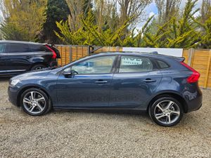 2019 Volvo V40 D4 2.0 DIESEL AUTO NEW NCT 04/28 - Image 4