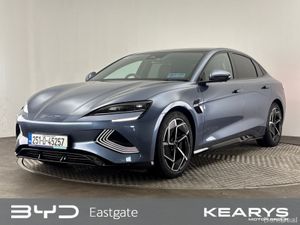 BYD SEAL 82.5kWh Design RWD Pan roof, heated seats - Image 3