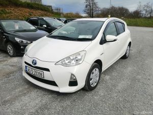 2014 Toyota Aqua - Image 2