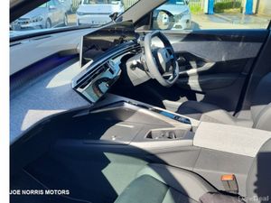 Peugeot 5008 GT HYBRID 145BHP DEMONSTRATION MODEL - Image 3