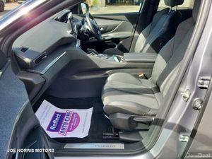 Peugeot 5008 FL ALLURE 1.5 BLUE HDI 13 130 AUTO - Image 4