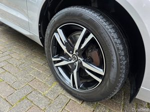 2021 VOLVO XC60 2.0 T6 AWD R-DESIGN. - Image 4