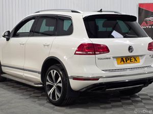 Volkswagen Touareg DIESEL ESTATE - Image 3