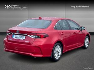 Toyota Corolla Saloon - Luna Edition - 1.8 Hybrid - Image 2