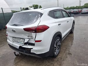 201 Hyundai Tucson 4x4 Automatic - Image 3