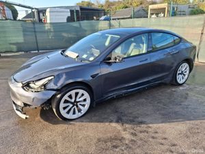 202 Tesla Model 3 Standard Plus 3 - Image 2