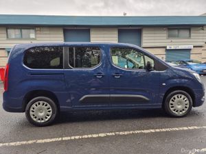 OPEL COMBO / 2022 / 1.5 DIESEL / AUTO / WAV - Image 4