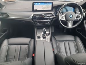 BMW 5-Series 530e M Sport Saloon - Image 4