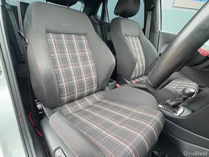 Volkswagen Polo GTi 1.4 Automatic 2013 - Image 3
