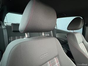Volkswagen Polo GTi 1.4 Automatic 2013 - Image 4