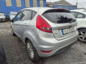 Ford Fiesta 2010 - Image 4