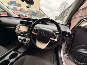 Toyota Prius 2016 With fresh NCT - Image 4