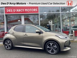 Toyota Yaris DESIGN HEV CVT IMMACULATE CONDITION - Image 3