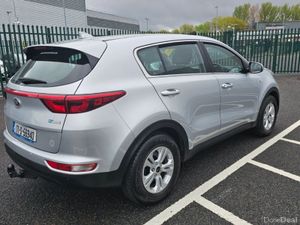 Kia Sportage 1.6 CRDI, LOW MILEAGE, NATIONWIDE WAR - Image 3