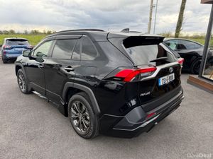 4X4 - Platinum TRD - New model - Image 3