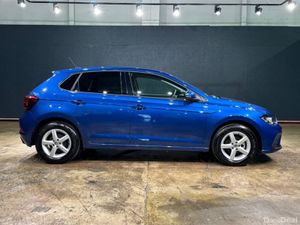 Volkswagen Polo 1.0 AUTOMATIC - FACTORY ALLOYS - P - Image 3