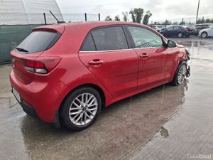 2019 Kia Rio Very Light Damage - Image 3
