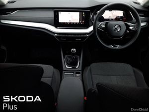 Skoda Octavia **TINY MILEAGE**STYLE SPEC**PETROL** - Image 2