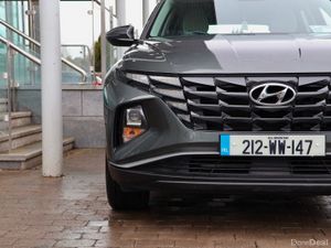 Hyundai Tucson 4WD Executive PHEV Auto-Plug in Hyb - Image 3