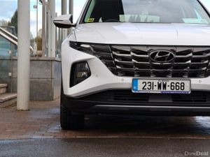 Hyundai Tucson 2WD Premium Plus HEV Auto, High Spe - Image 3