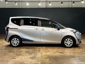 Toyota Sienta 1.5 HYBRID AUTOMATIC - G EDITION - 7 - Image 3