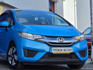 Honda Fit Hybrid - Image 2