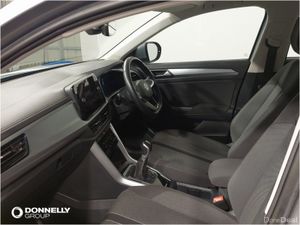 Volkswagen T-roc Hatchback Life - Image 2