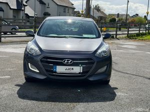 ABSOLUTELY IMMACULATE 2016 HYUNDAI I30 - Image 2