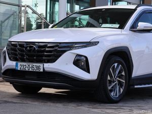 Hyundai Tucson 2WD Executive Plus, Low Mileage - Image 3