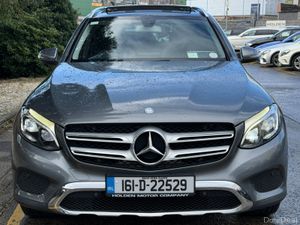 2016 Mercedes-Benz GLC..4 MATIC..PAN ROOF..2 KEYS - Image 4