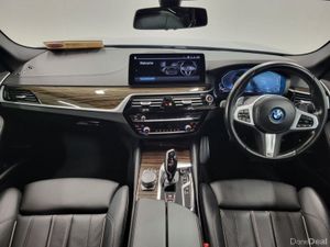BMW 5-Series 530e M Sport - Image 4