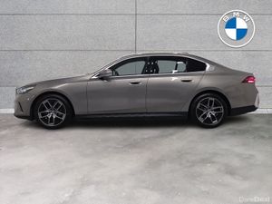 BMW i5 eDrive40 Sport Edition Saloon - Image 4