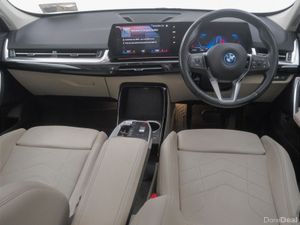 BMW iX1 xDrive30 xLine - Image 4