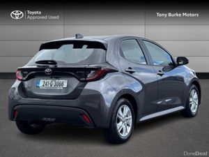 Toyota Yaris - Hybrid - New Generation - Luna Edit - Image 2