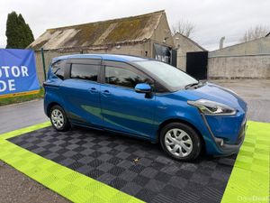 Toyota Sienta 2017 Automatic Hybrid - Image 2