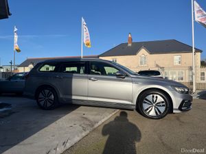 202 Volkswagen Passat GTE Hybrid - Image 4