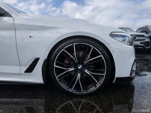 191 BMW 520D M SPORT ALPINE WHITE - Image 3
