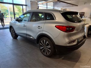 Renault Kadjar ICONIC ** Very Low kms ** - Image 3
