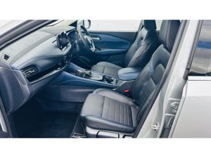 Nissan Qashqai AUTOMATIC WITH VERY LOW MILEAGE 1.3 - Image 3