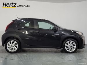 Toyota Aygo X PULSE 1.0 Petrol Manual - Image 4