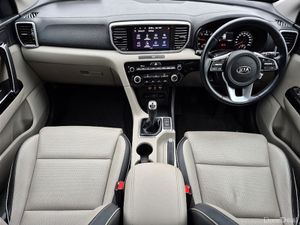 Kia Sportage ** K3 ** HUGE SPEC ** 1.6 CRD ** FSH - Image 2