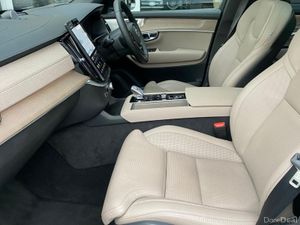 Volvo XC90 T8 Ultra 7 Seat AWD Auto (PHEV) - Image 4
